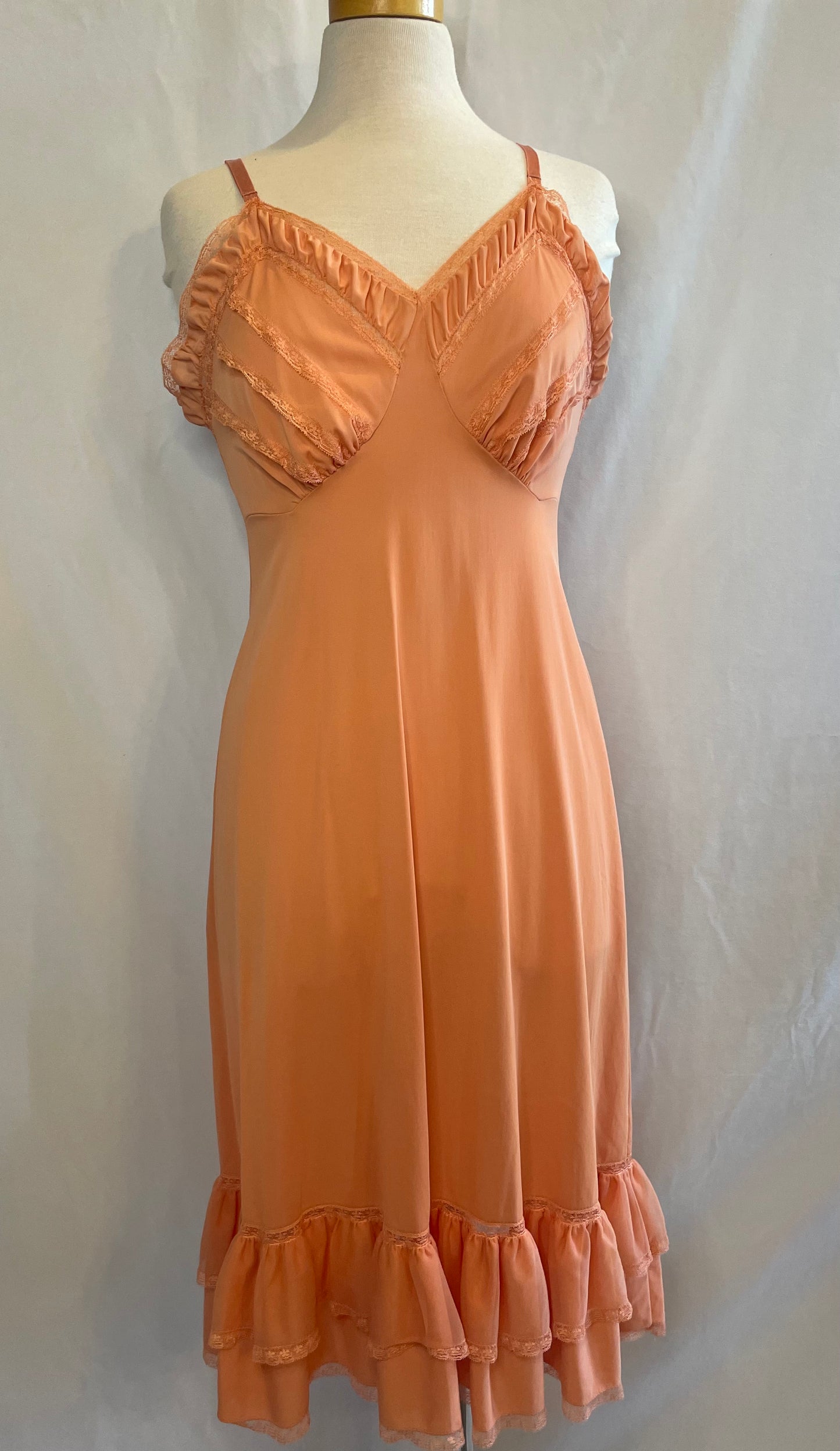 *RARE* Luxite by Holeproof Vintage 1940s/50s Peachy Lingerie