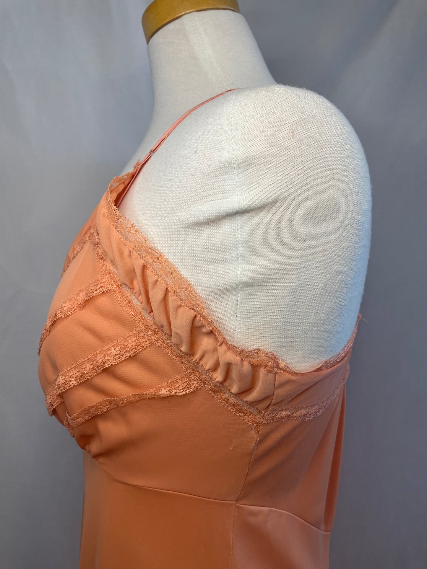 *RARE* Luxite by Holeproof Vintage 1940s/50s Peachy Lingerie