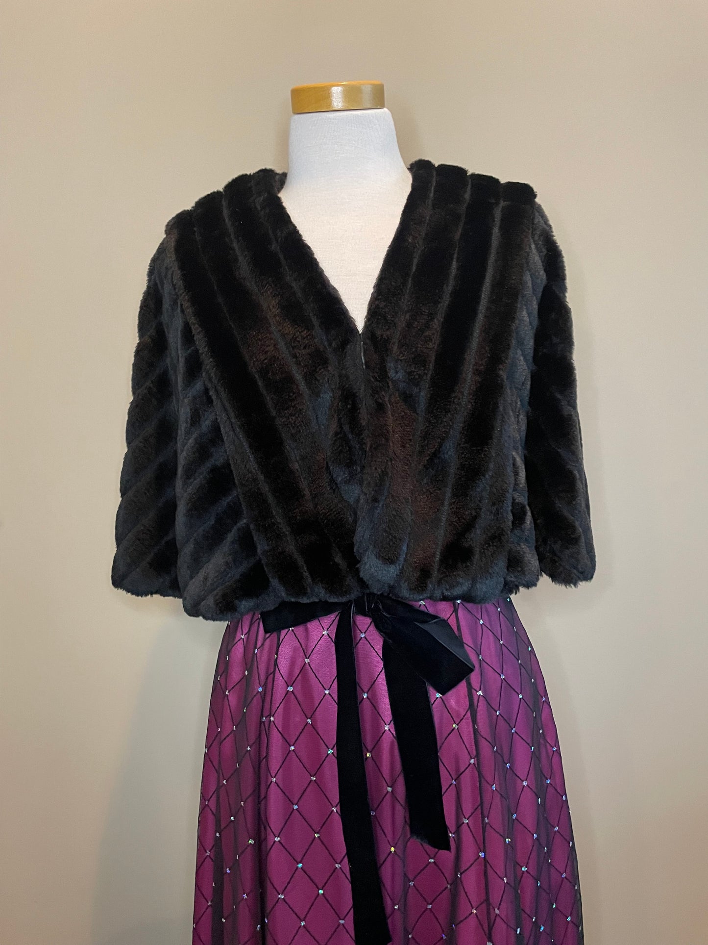 Vintage Black Faux Fur Capelet